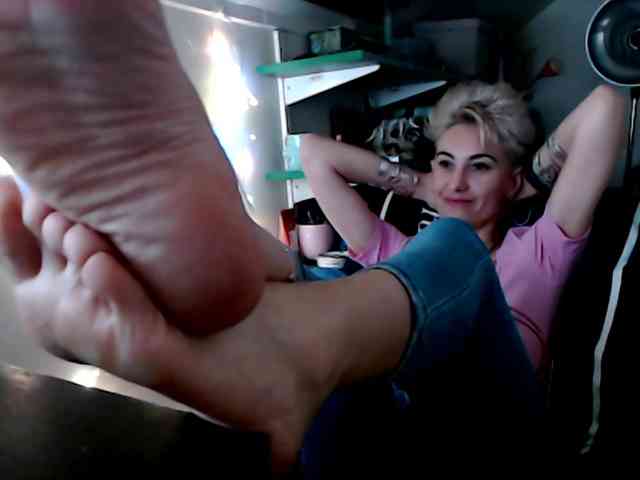 EvilFindomGoddess webcam