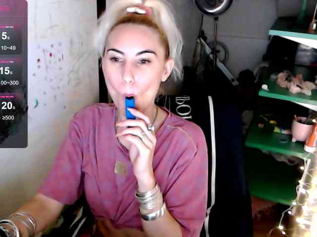 EvilFindomGoddess webcam