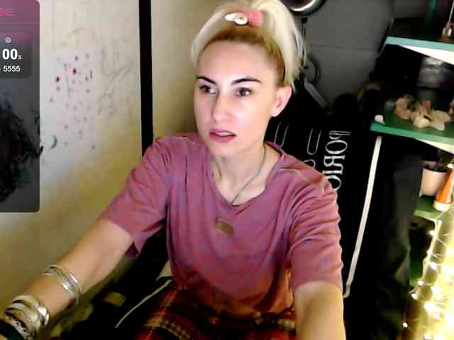 EvilFindomGoddess webcam