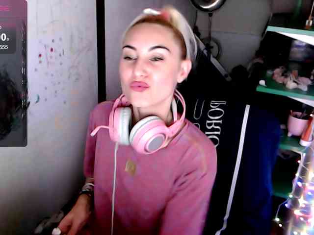 EvilFindomGoddess webcam