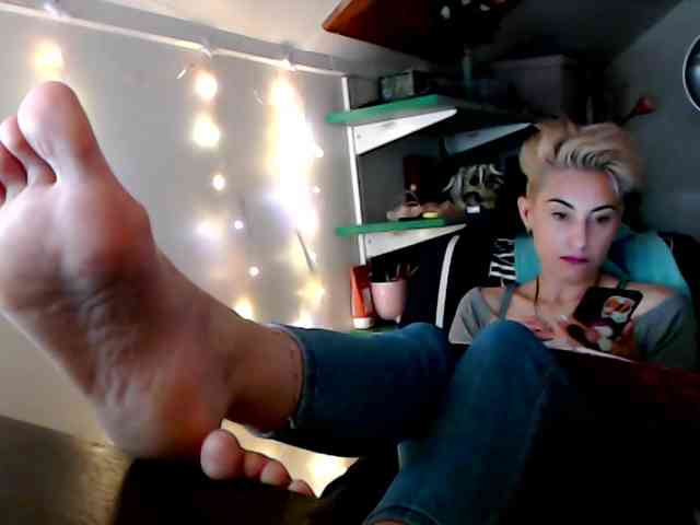 EvilFindomGoddess webcam