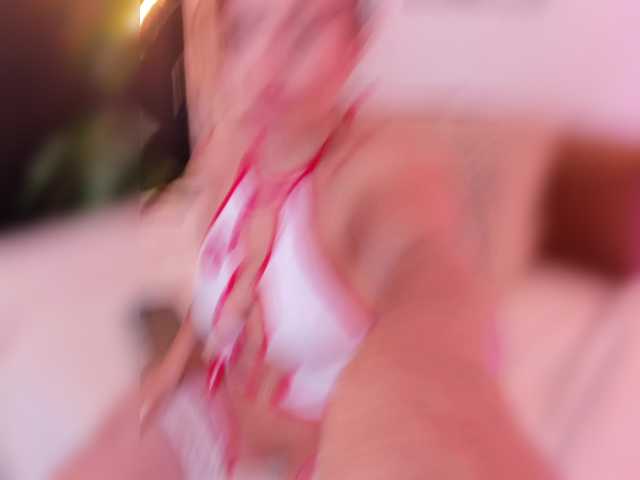 charlizexxx's BongaCams show and profile