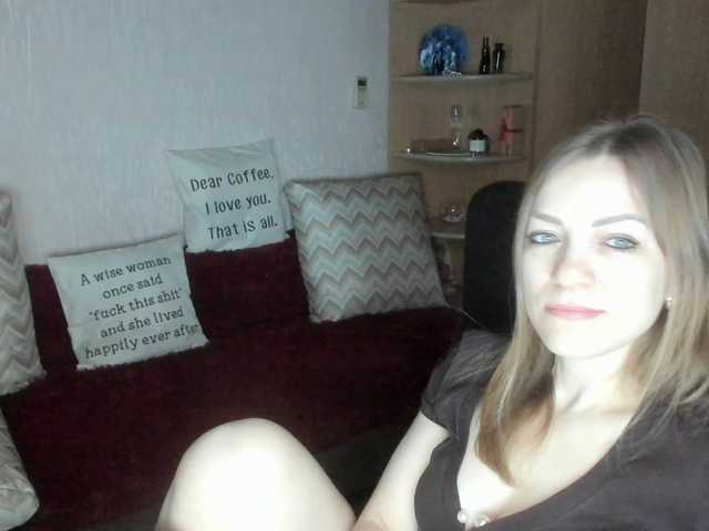 CherishSia's BongaCams show and profile