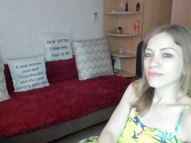 CherishSia's BongaCams show and profile