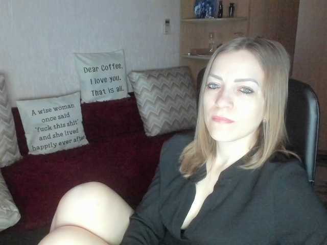 CherishSia's BongaCams show and profile