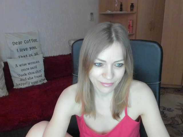 CherishSia's BongaCams show and profile