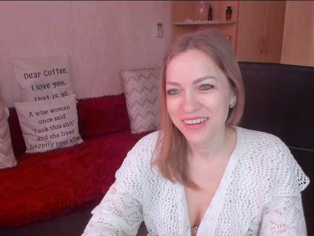 CherishSia's BongaCams show and profile