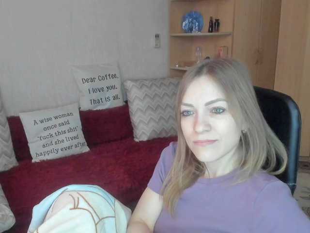 CherishSia's BongaCams show and profile