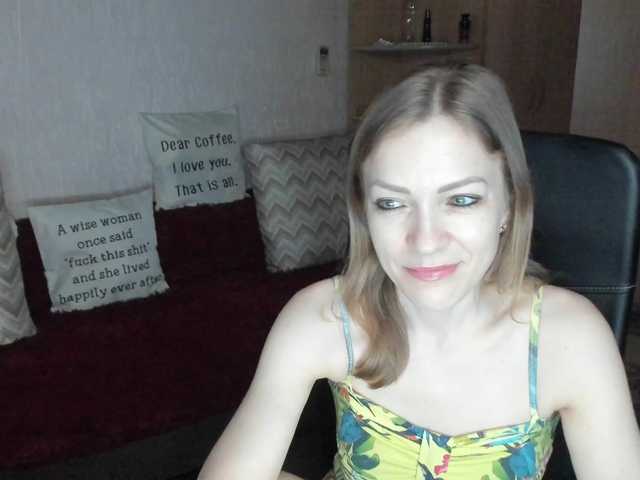 CherishSia's BongaCams show and profile