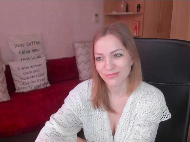 CherishSia's BongaCams show and profile