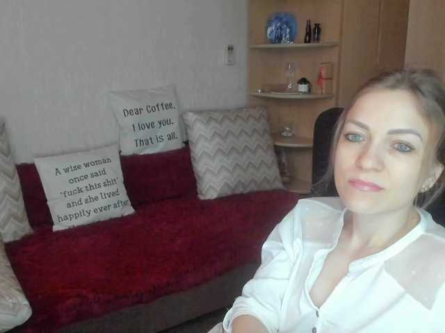 CherishSia's BongaCams show and profile