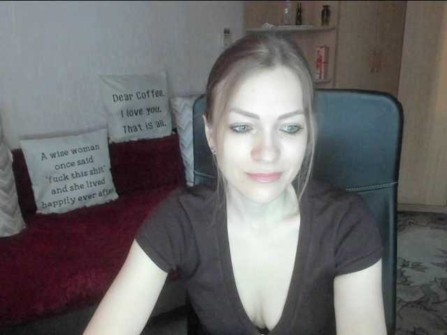 CherishSia's BongaCams show and profile