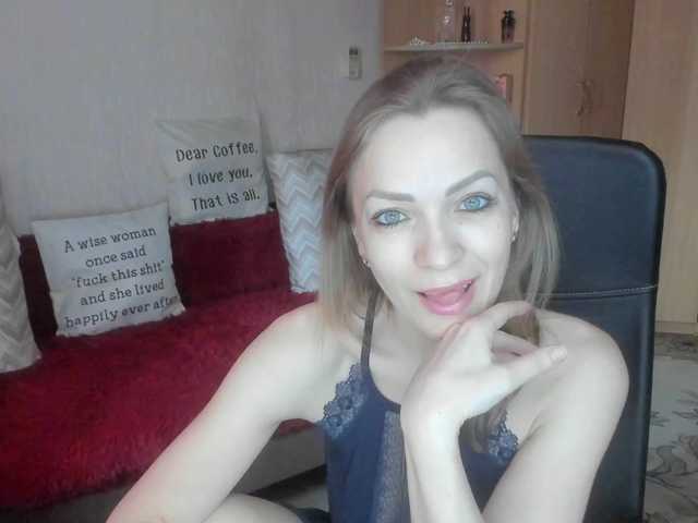 CherishSia's BongaCams show and profile