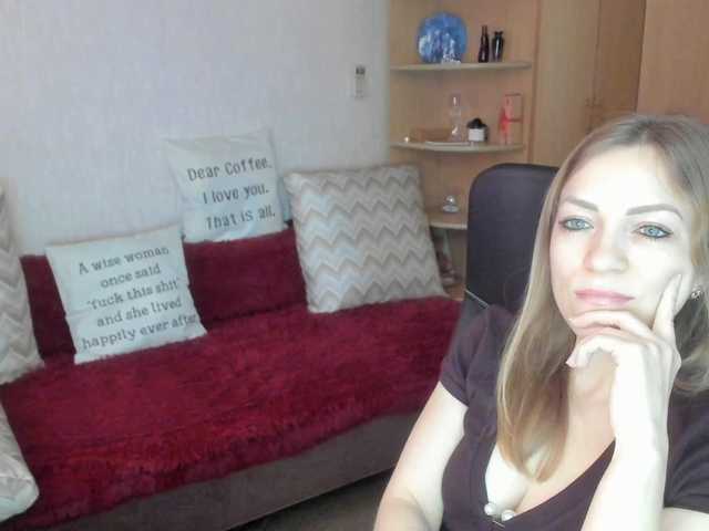 CherishSia's BongaCams show and profile