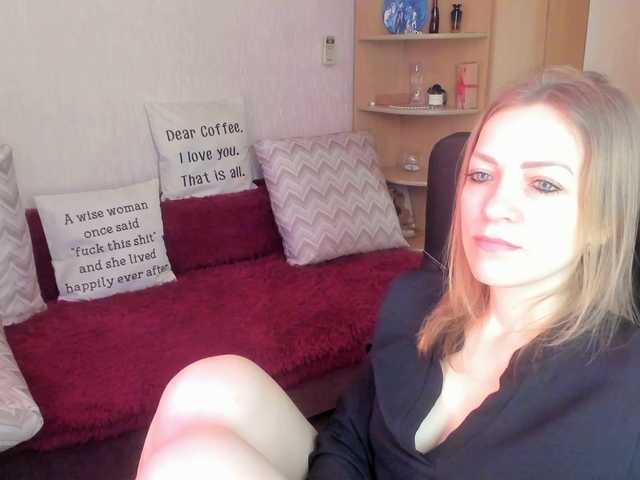 CherishSia's BongaCams show and profile