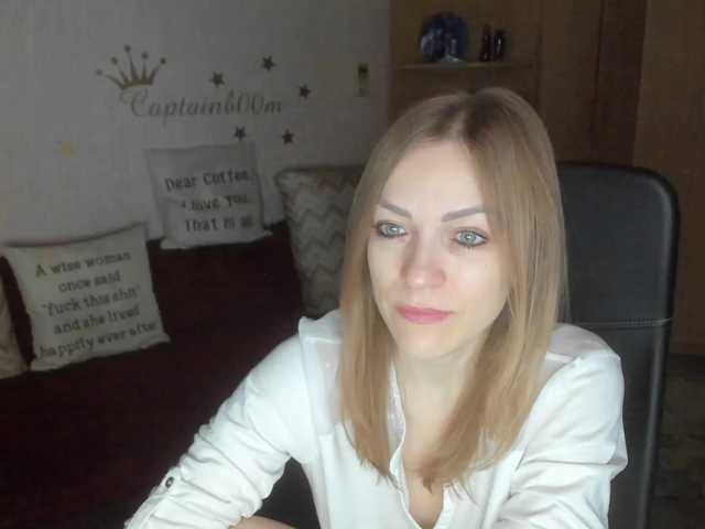 CherishSia's BongaCams show and profile