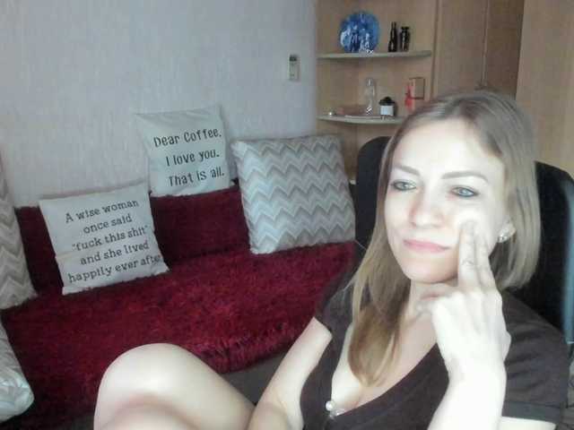 CherishSia's BongaCams show and profile