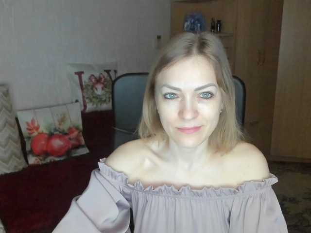 CherishSia's BongaCams show and profile