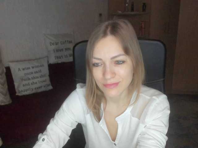 CherishSia's BongaCams show and profile