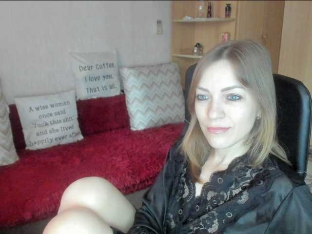 CherishSia's BongaCams show and profile