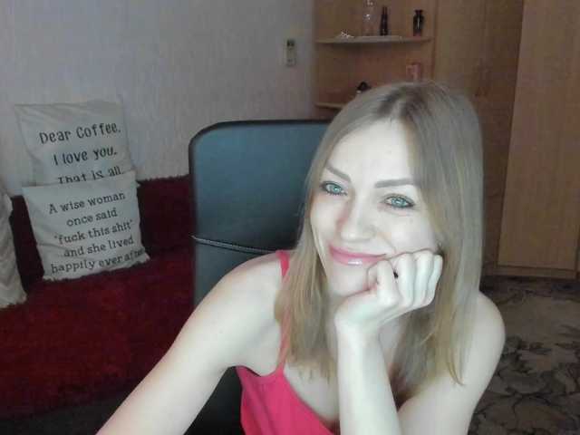 CherishSia's BongaCams show and profile
