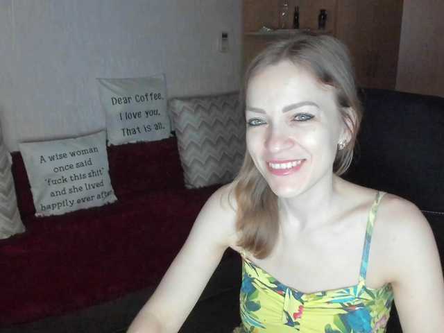 CherishSia's BongaCams show and profile