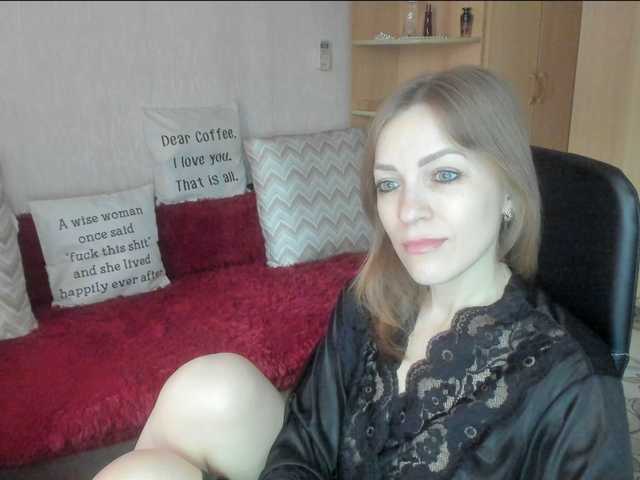 CherishSia's BongaCams show and profile