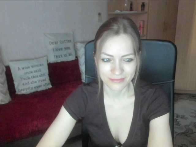CherishSia's BongaCams show and profile