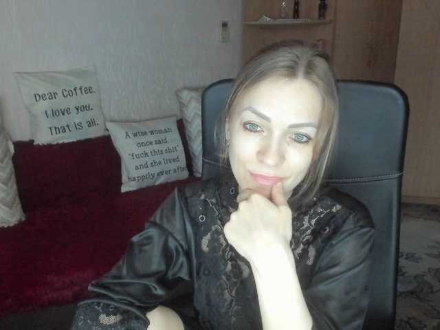 CherishSia's BongaCams show and profile