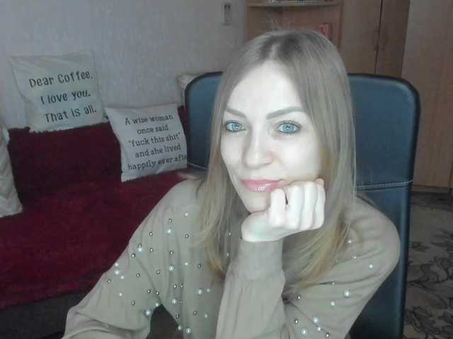 CherishSia's BongaCams show and profile