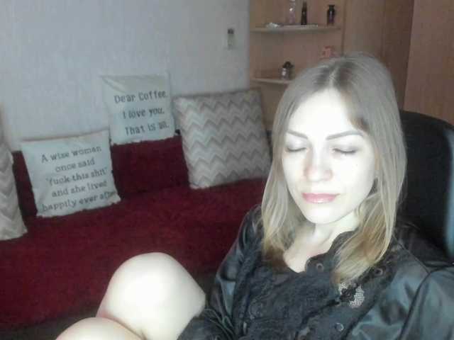 CherishSia's BongaCams show and profile