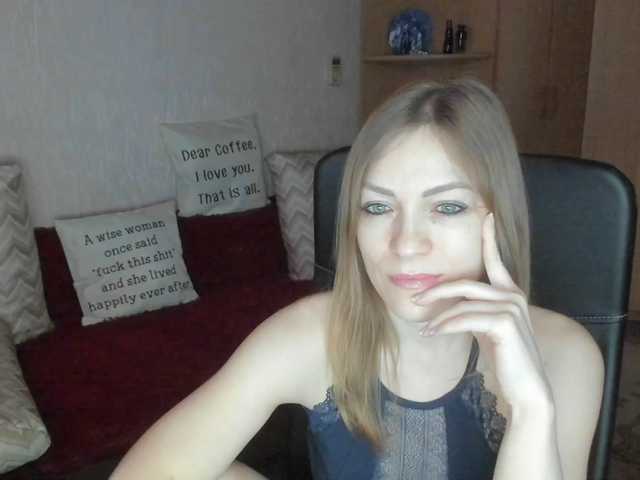 CherishSia's BongaCams show and profile