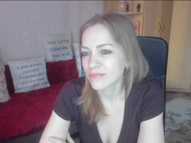 CherishSia's BongaCams show and profile