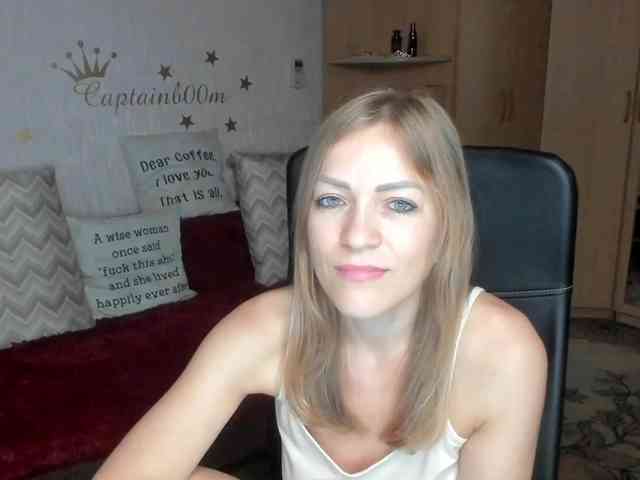 CherishSia Live Webcam on BongaCams