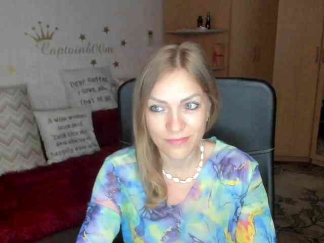CherishSia Live Webcam on BongaCams