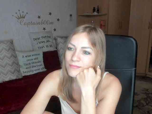 CherishSia Live Webcam on BongaCams
