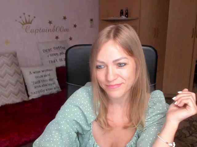 SilviaSweet webcam