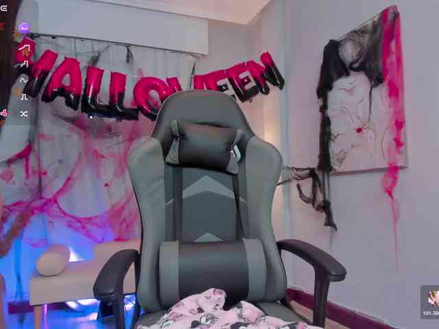 LeahJones webcam