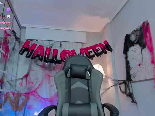 LeahJones webcam