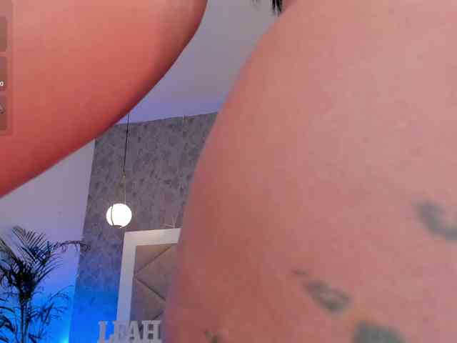 chatroom porn LeahJones