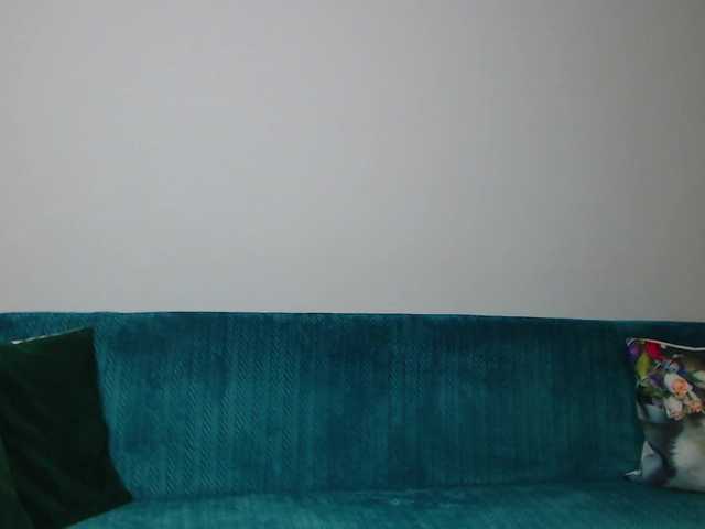 Sara-Daisy's BongaCams show and profile