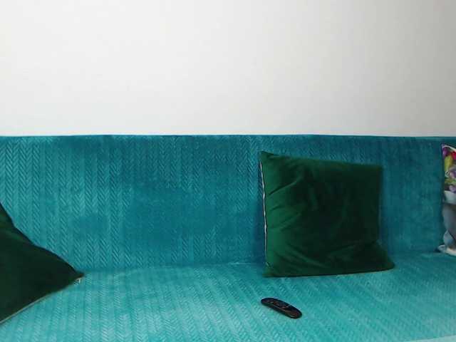 Sara-Daisy's BongaCams show and profile