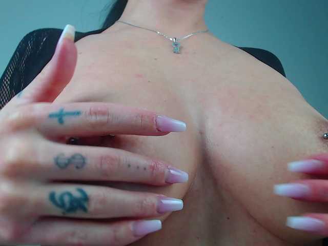 sara-daisy live sex show