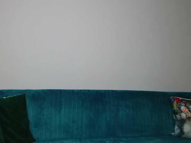 Sara-Daisy's BongaCams show and profile