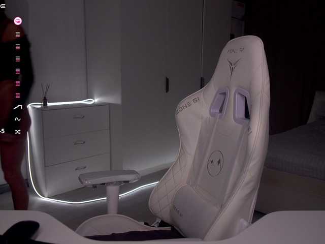 pupsik-24's BongaCams show and profile