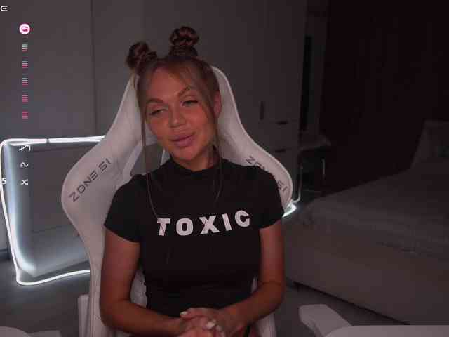 live chatting Pupsik-24