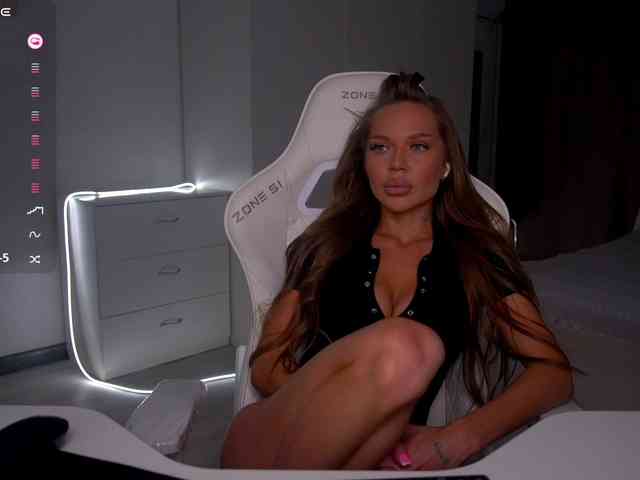 pupsik-24 Live Webcam on BongaCams