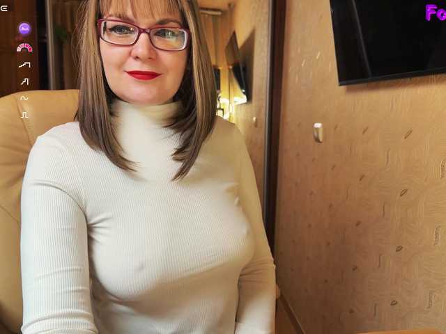 Muza-Love's BongaCams show and profile