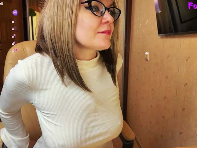 Muza-Love's BongaCams show and profile