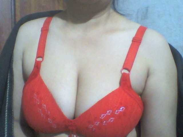 indiagirl50 from BongaCams